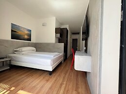 WIND HOTEL