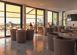 WIND HOTEL
