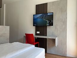 WIND HOTEL