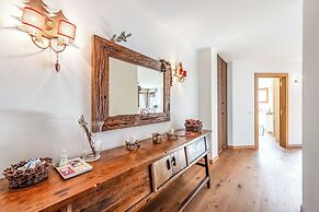 Charming Apartment Close to Cableway
