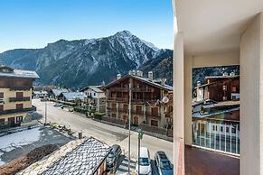 Charming Apartment Close to Cableway