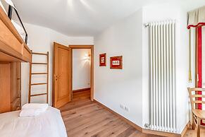 Charming Apartment Close to Cableway