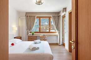 Charming Apartment Close to Cableway