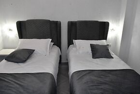 Hotel Monica