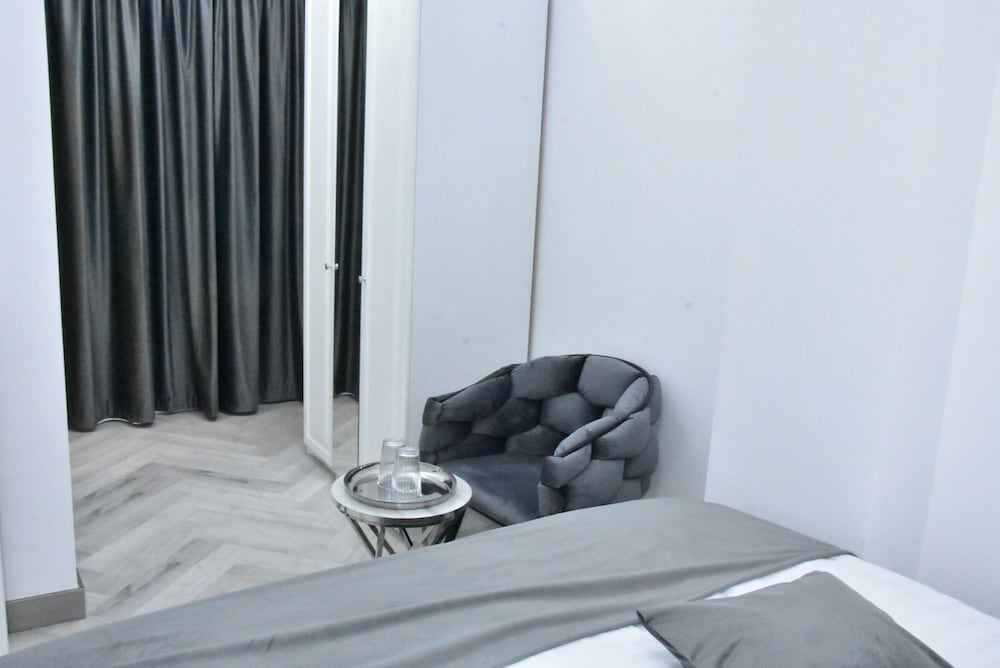 Hotel Monica