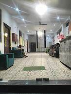 Shri Dham Hotel And Resort