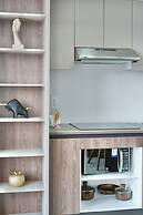 Seis Residences