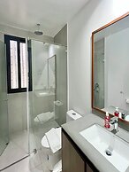 Seis Residences
