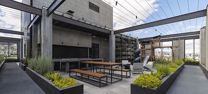 Seis Residences