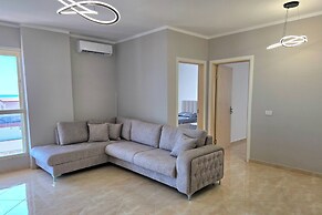 Sea View Apartment in Durres Beach 100