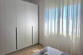 Sea View Apartment in Durres Beach 100