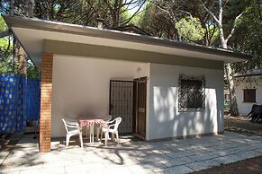 Pine-front Bungalow Steps From the Beach