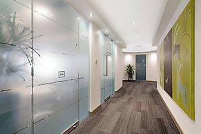 Edtrack APT - Near Crown Casino