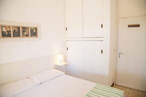 Spacious First-floor Flat Near the Beach