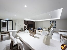 Vogue | Creek Edge Creek Harbor Waterfront Living