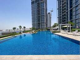 Vogue | Creek Edge Creek Harbor Waterfront Living