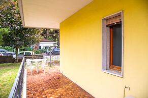 Pinewood Escape With Garden