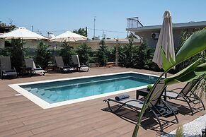 Lumina Apartment with Shared Pool