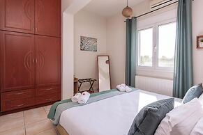 Lumina Apartment with Shared Pool