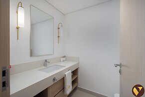 Vogue | Icon Bay Creek Harbour | Waterfront Living