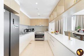 Vogue | Icon Bay Creek Harbour | Waterfront Living