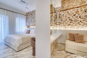 Nalia Suites