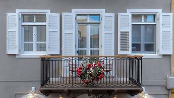 Nalia Suites