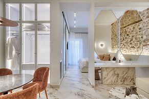 Nalia Suites