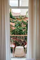 Nalia Suites