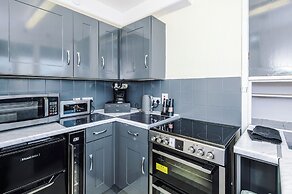 Modern 1 Bed - Close to City Centre
