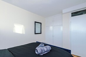 Modern 1 Bed - Close to City Centre