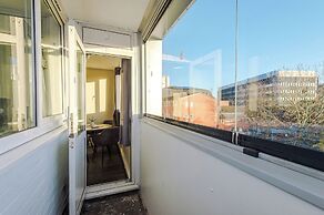 Modern 1 Bed - Close to City Centre