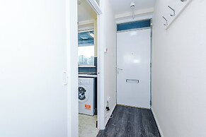 Modern 1 Bed - Close to City Centre