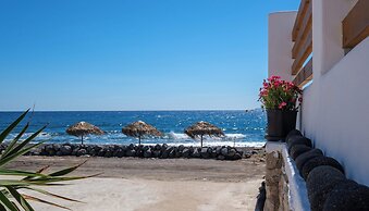 Beach Houses Santorini