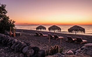 Beach Houses Santorini