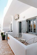 Beach Houses Santorini