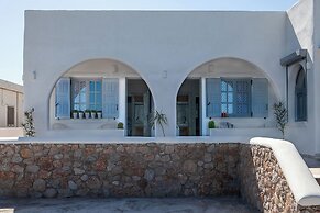 Beach Houses Santorini