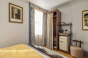 Bertrand's Townhouse