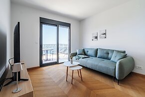 The View - Apartment with pool