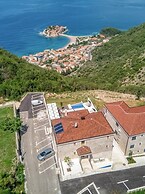 The View - Apartment with pool