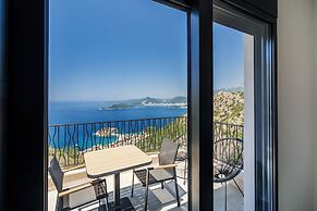 The View - Apartment with pool