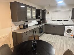 Corporate 3bedroom home with parking