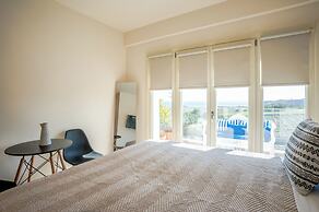 Apeiron Akrotiri by Apeiron Hotels