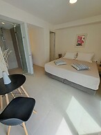Apeiron Akrotiri by Apeiron Hotels