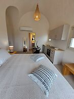 Apeiron Akrotiri by Apeiron Hotels