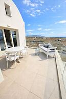 Apeiron Akrotiri by Apeiron Hotels
