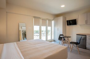 Apeiron Akrotiri by Apeiron Hotels