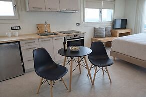 Apeiron Akrotiri by Apeiron Hotels