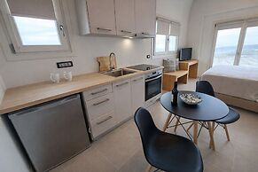 Apeiron Akrotiri by Apeiron Hotels