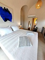 Apeiron Akrotiri by Apeiron Hotels